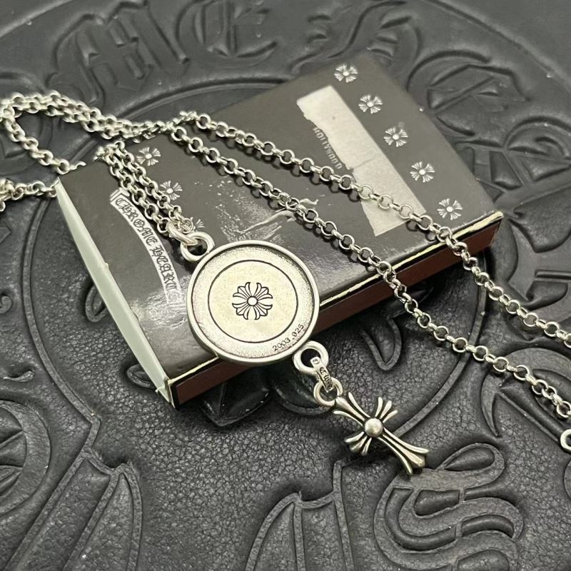 Ch*0me He**ts necklaces